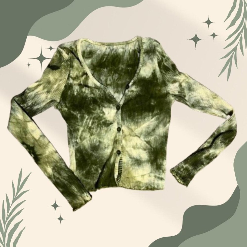 Lettuce Trimmed Green Tie Dye Top